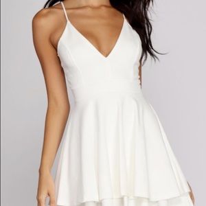 white lace open back event dress - Windsor - small